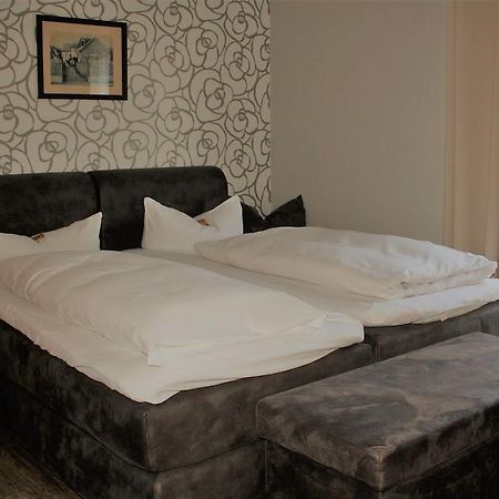Hotel Schoene Aussicht Гисен Экстерьер фото