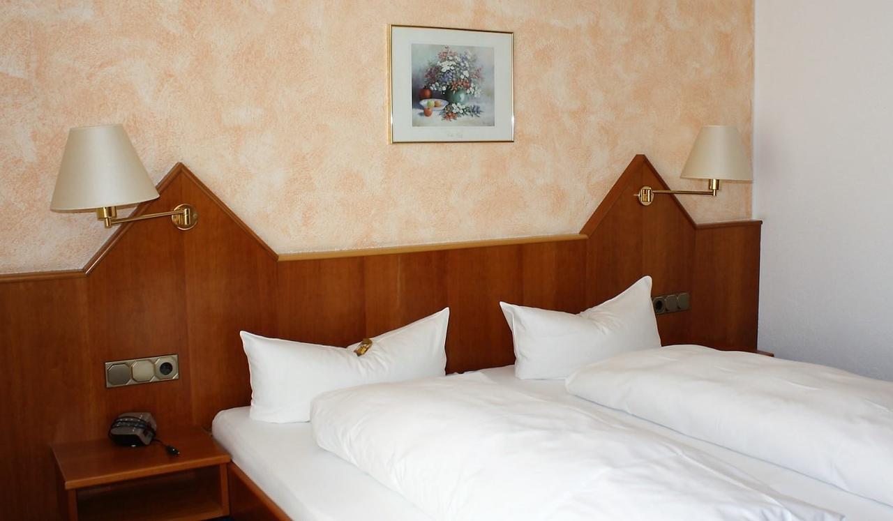 Hotel Schoene Aussicht Гисен Экстерьер фото