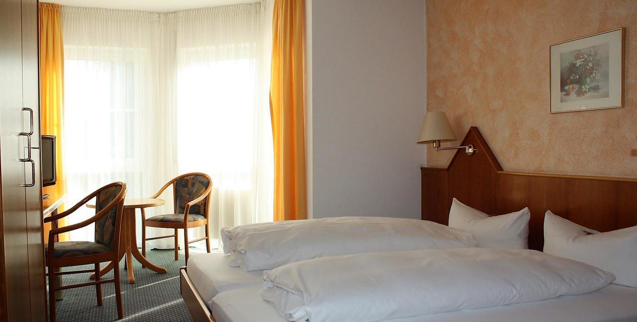 Hotel Schoene Aussicht Гисен Экстерьер фото
