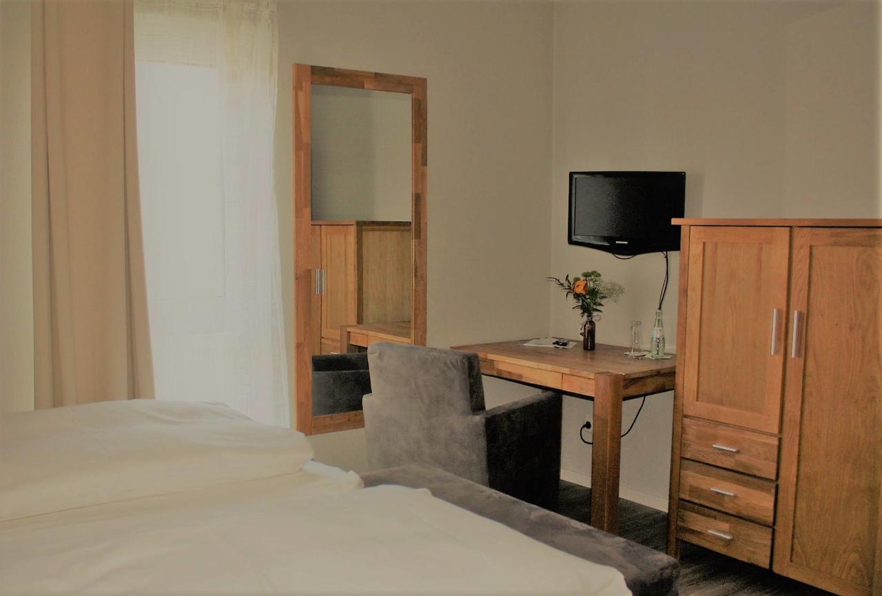 Hotel Schoene Aussicht Гисен Экстерьер фото